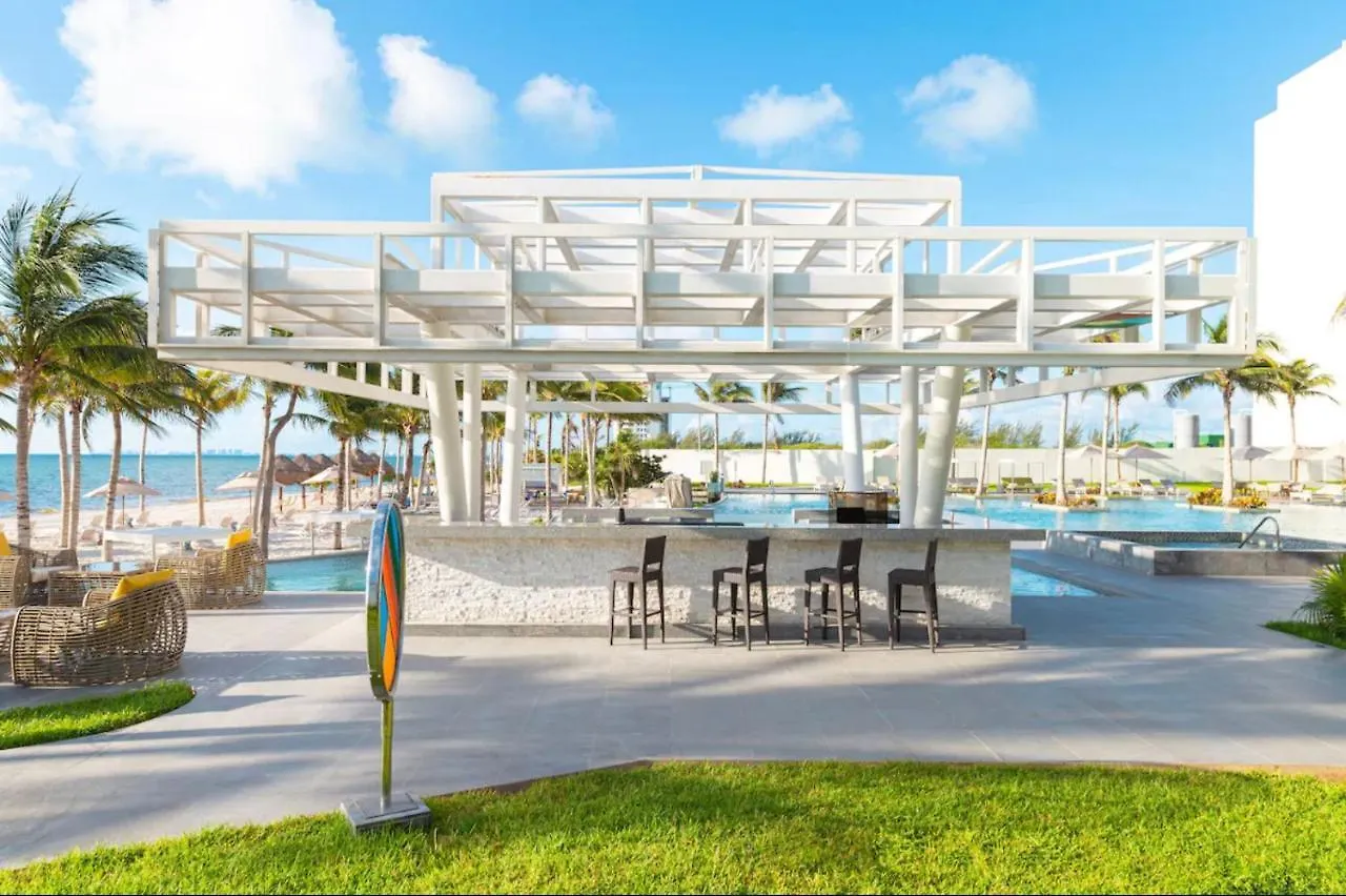 Hotel 5 Diamond Luxury Resort! Cancun