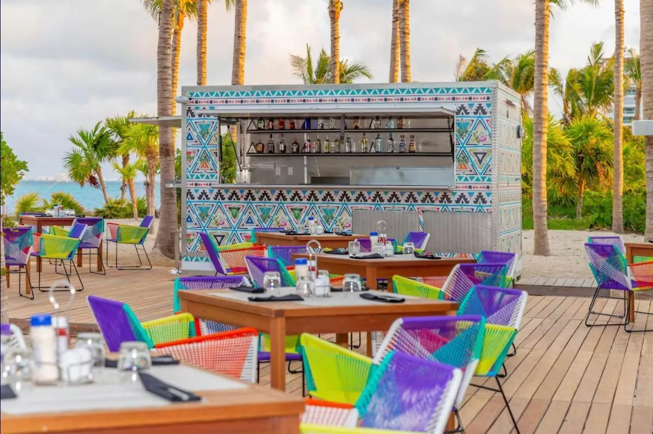 Hotel 5 Diamond Luxury Resort! Cancun